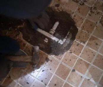 海原卫生间漏水维修公司为您分享下卫生间渗水如何处理及注意事项