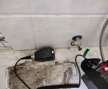 海原屋顶漏水维修公司分享下卫生间漏水的危害及解决方法